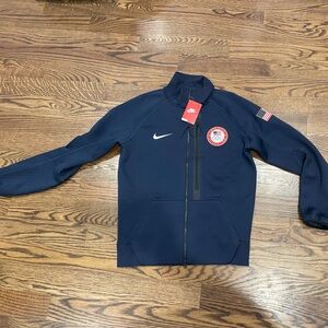 NEW-Nike Team USA Olympic Men’s Sweatshirt NWT